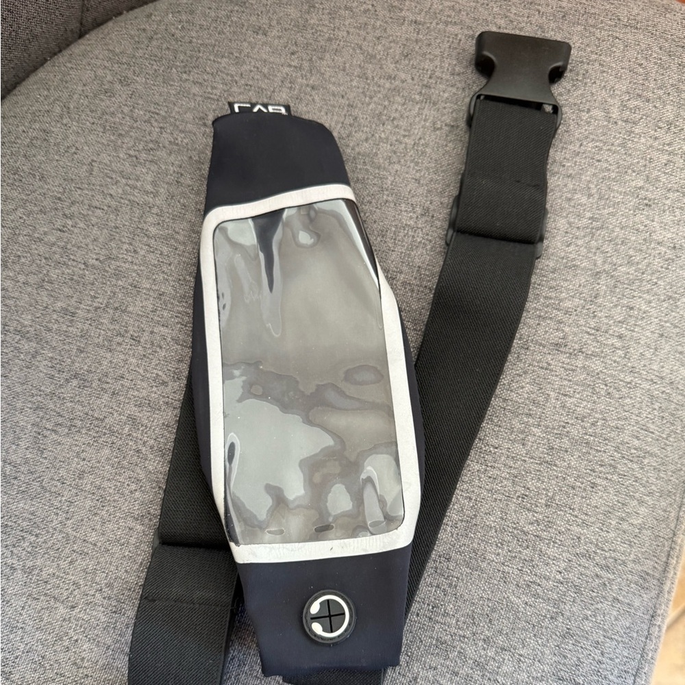 Sport belt pouch, adjustable belt, zipper back, perfect for sports & travel - Picture 3 of 5